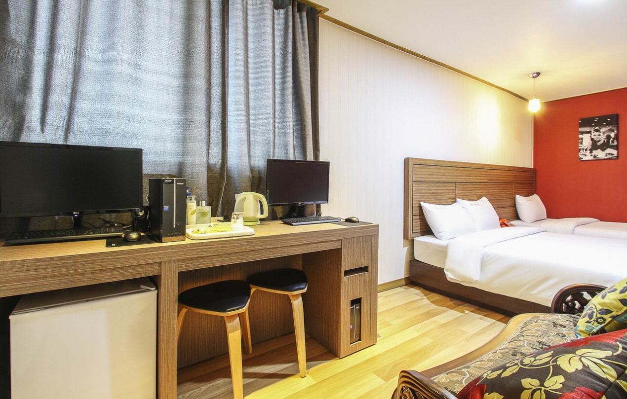 Economic Free Hotel