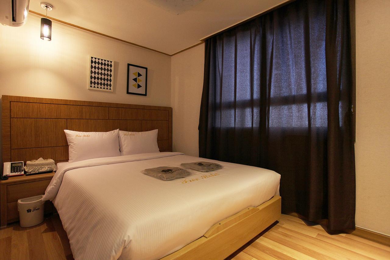 Hotel Economic Free